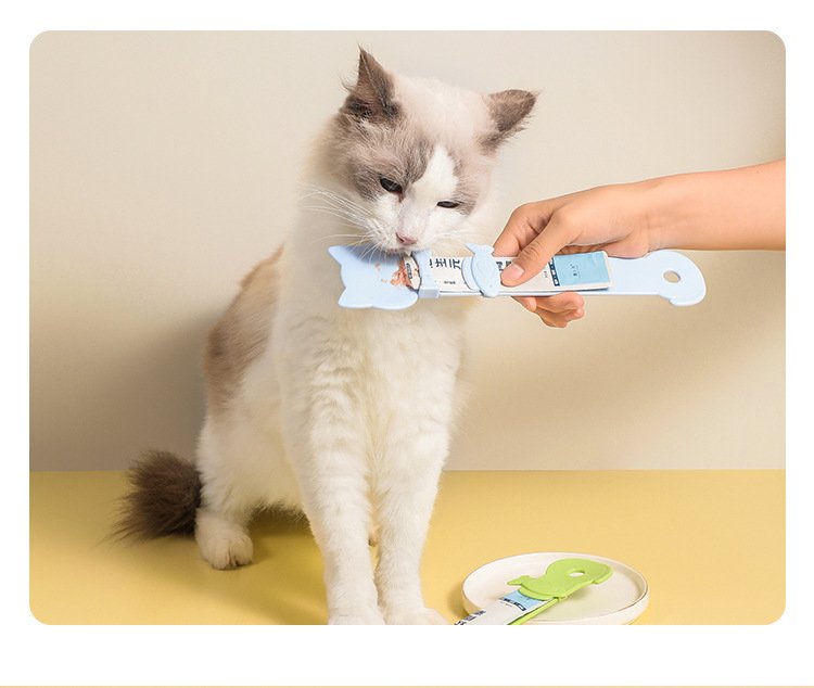 壁挂式猫条喂食器萌趣猫条挤压器免脏手猫咪零食喂食勺宠物用品